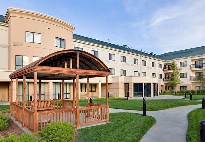 Courtyard By Marriott Junction City Hotel Exterior photo